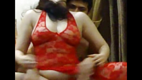 Das zierliche russische Pornomodel Gina Gerson wird auf einen harten fette schwarze frauen Schwanz aufgespießt